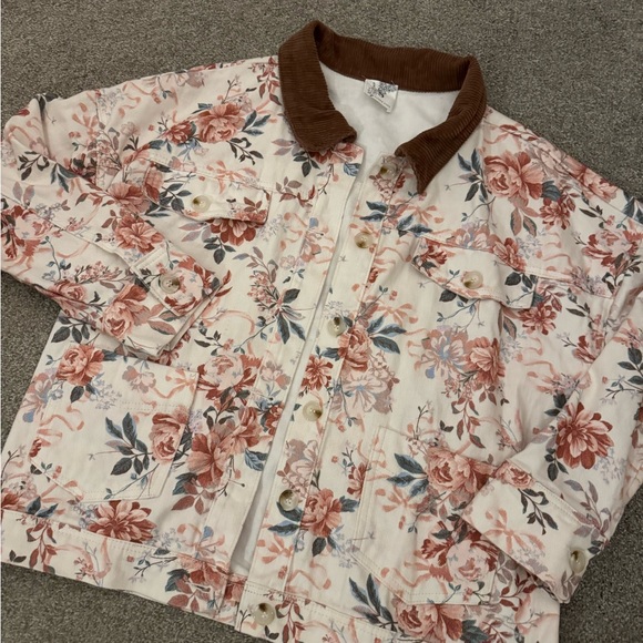 🌸NWOT Altar’d State Floral Barn Chore Denim White Collared Jacket | Cottagecore - Picture 7 of 9